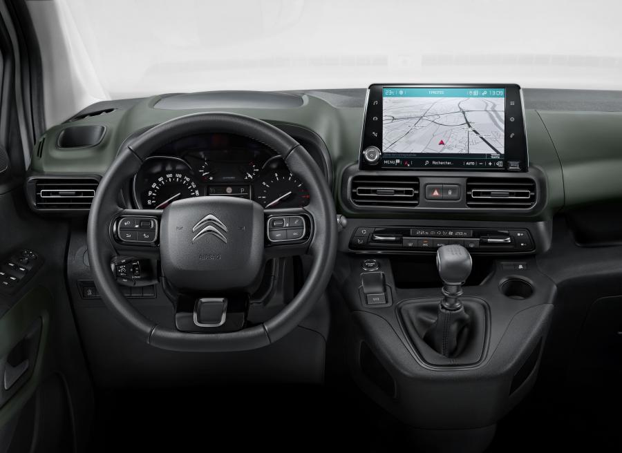 Панель приборов Citroen Berlingo Multispace XTR 2018 года  (фото 5 из 41)